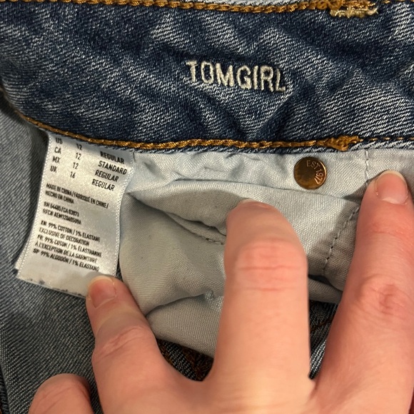 American Eagle Outfitters Dark Wash Boyfriend Jeans - Picture 2 of 7